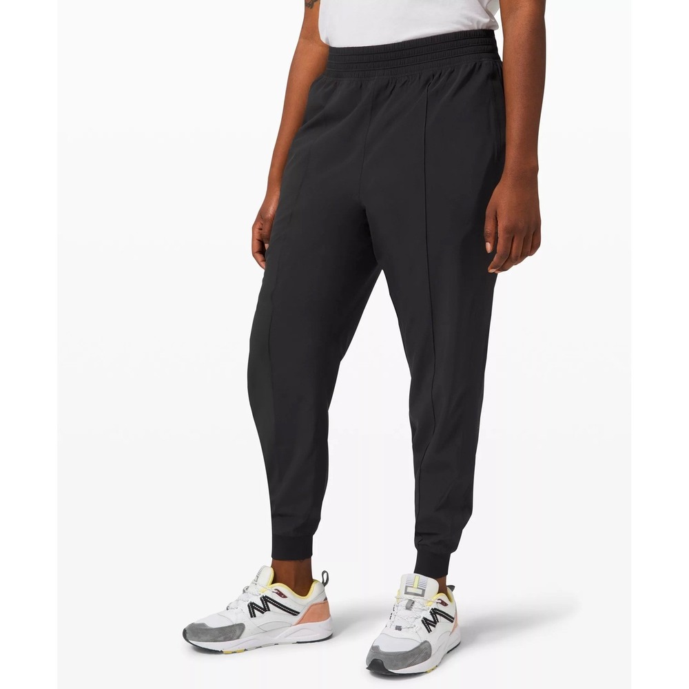 Lululemon WANDERER JOGGER 28" High Rise‎ Pant Black Jogger Athleisure Size 6